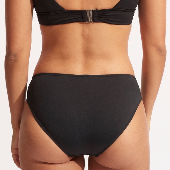 Size 6 Seafolly Bikini Bottoms - Picture 5 of 10